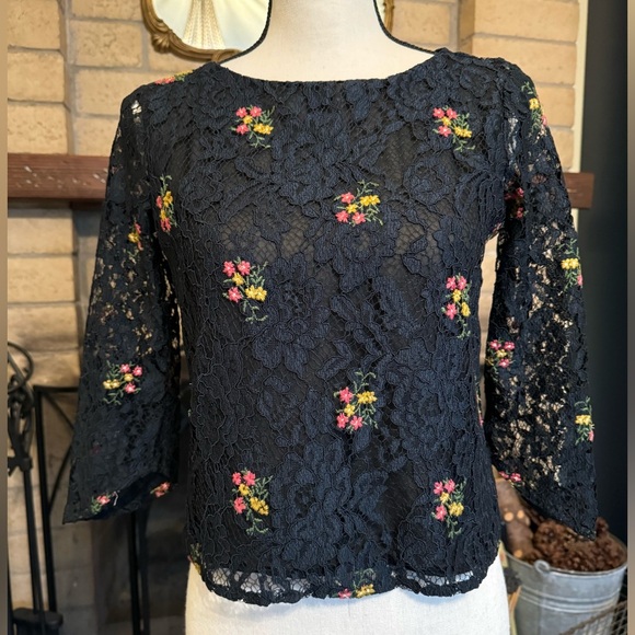 ZARA Basic Collection Black Lace Floral Blouse - XS - Picture 2 of 14